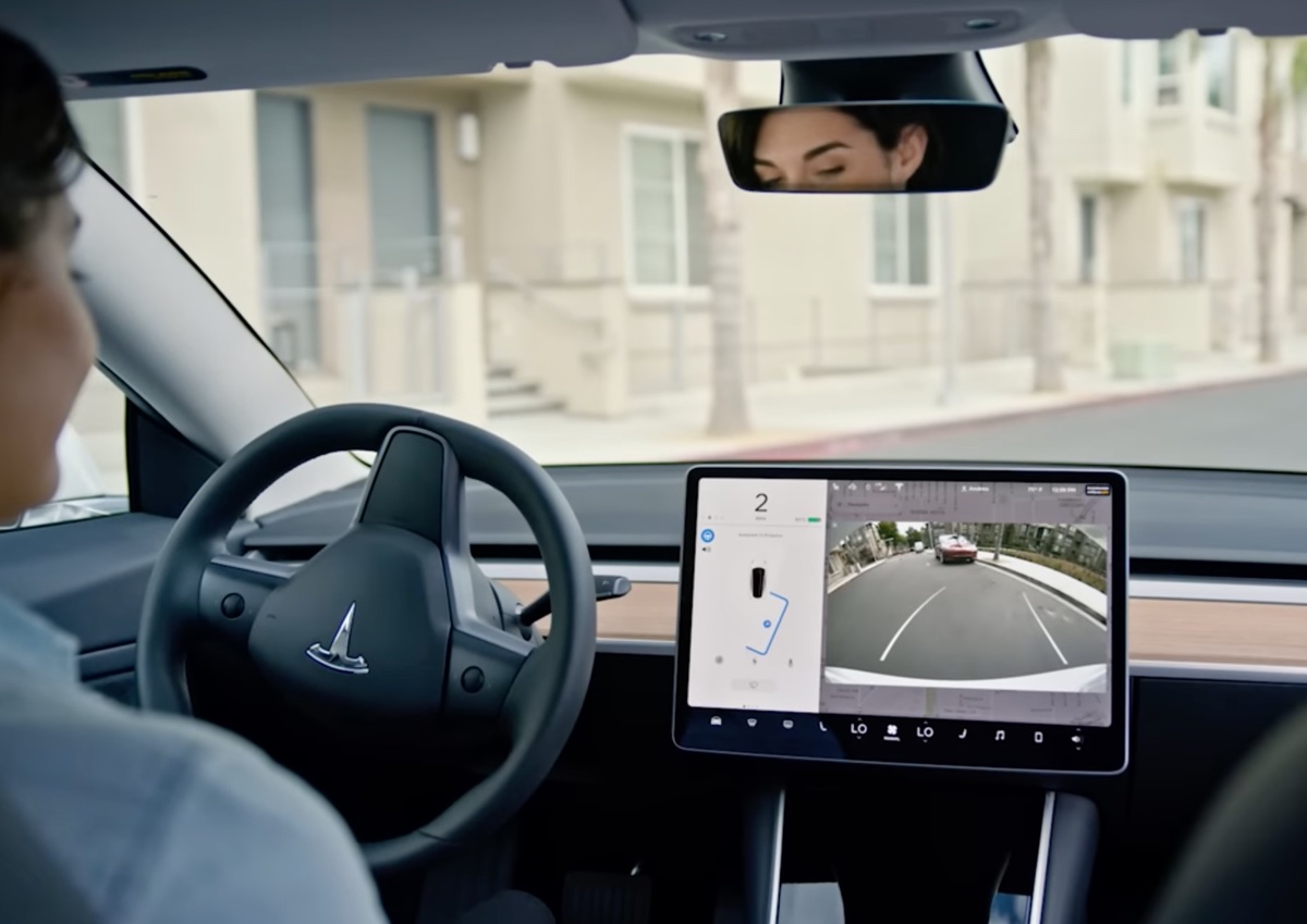 Tesla FSD v12 è l’ultima speranza per la guida autonoma di Elon Musk