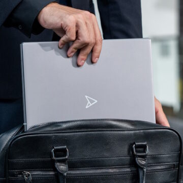 Asus monitor OLED pieghevole portatile, il primo al mondo al CES 2024