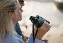 Swarovski Optik AX Visio, il binocolo con l'AI identifica volatili e altri animali