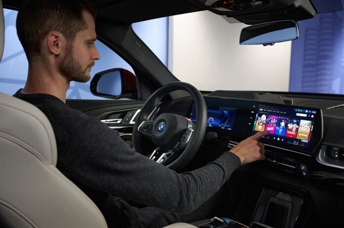 IA, Realtà Aumentata e parcheggio da remoto per BMW al CES 2024