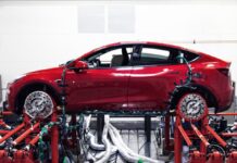 Tesla Model 3 Performance svelata dal codice sorgente Tesla ferma Gigafactory in Germania per conflitti nel Mar Rosso