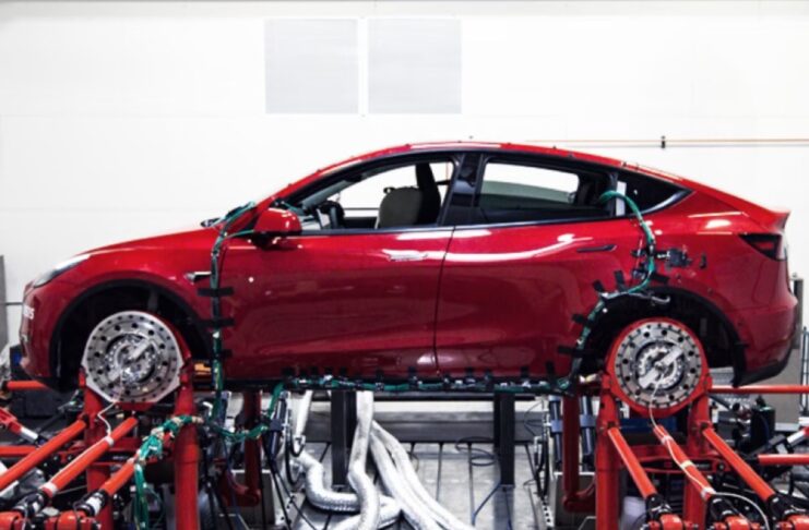 Tesla ferma Gigafactory in Germania per conflitti nel Mar Rosso