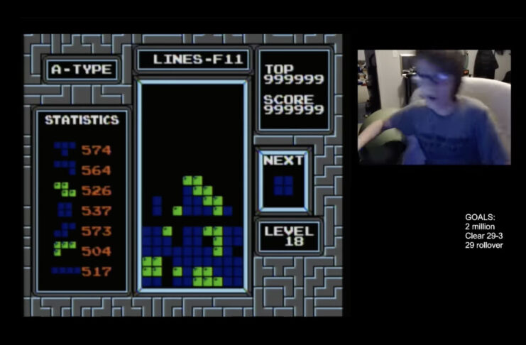 13enne manda in tilt Tetris su NES superando qualsiasi record