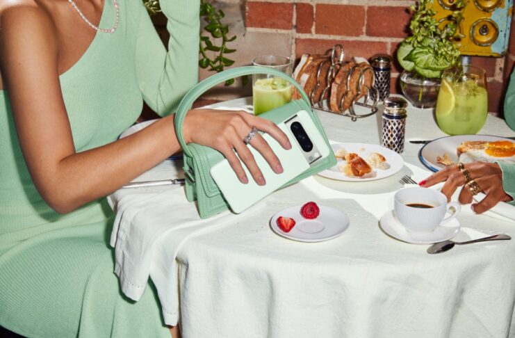 Google aggiorna Pixel con AI, termometro e menta