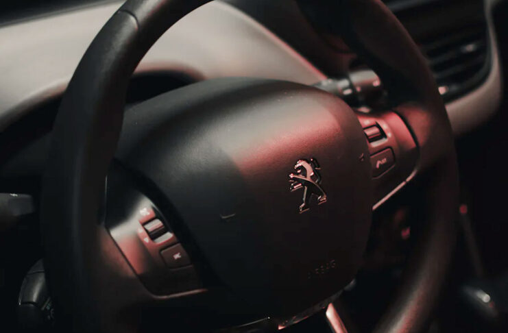 Peugeot testa ChatGPT sulle sue vetture