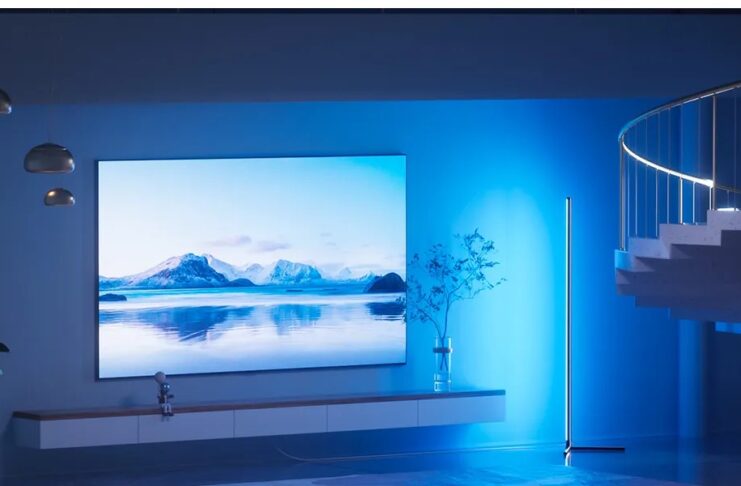 Piantana a LED RGB, si controlla da app e telecomando e parte da appena 14 euro