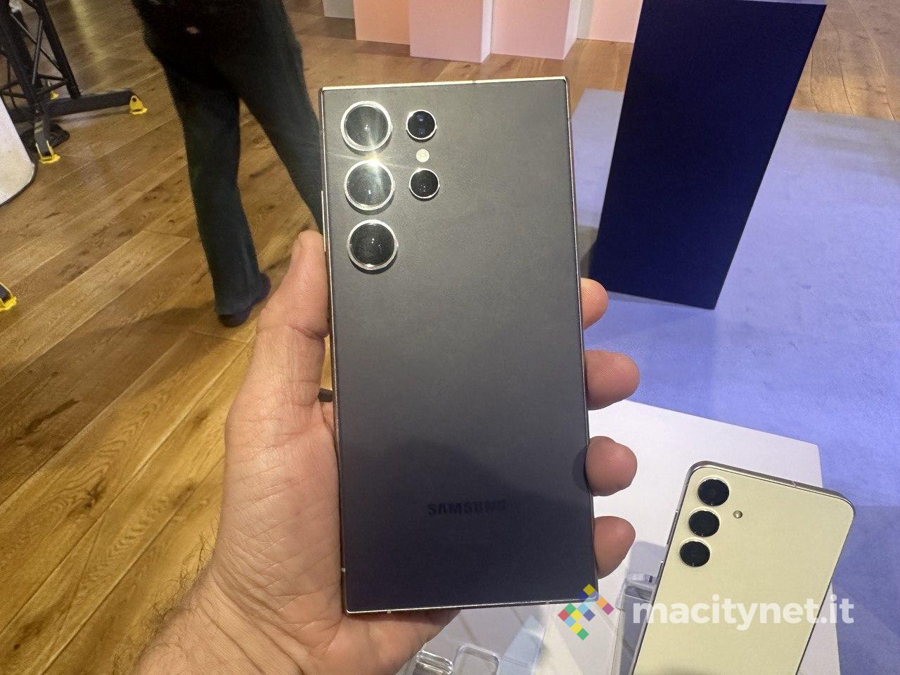 Autonomia iPhone 16 da record, ma Samsung vince Autonomia iPhone 16 da record, ma Samsung vince