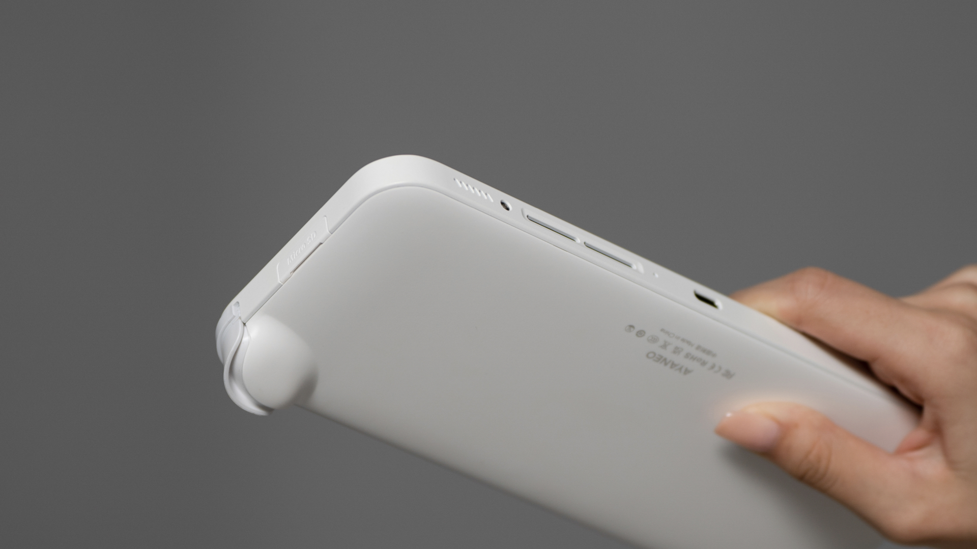 AYANEO Pocket S è la nuova portatile Android tutto fare AYANEO Pocket S è la nuova portatile Android tutto fare