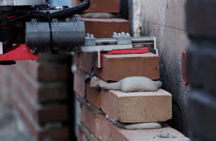 Il robot guidato dall'Ai che costruisce muri