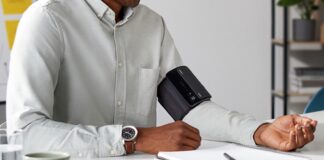 OMRON EVOLV, il misuratore di pressione da braccio per iPhone e Android