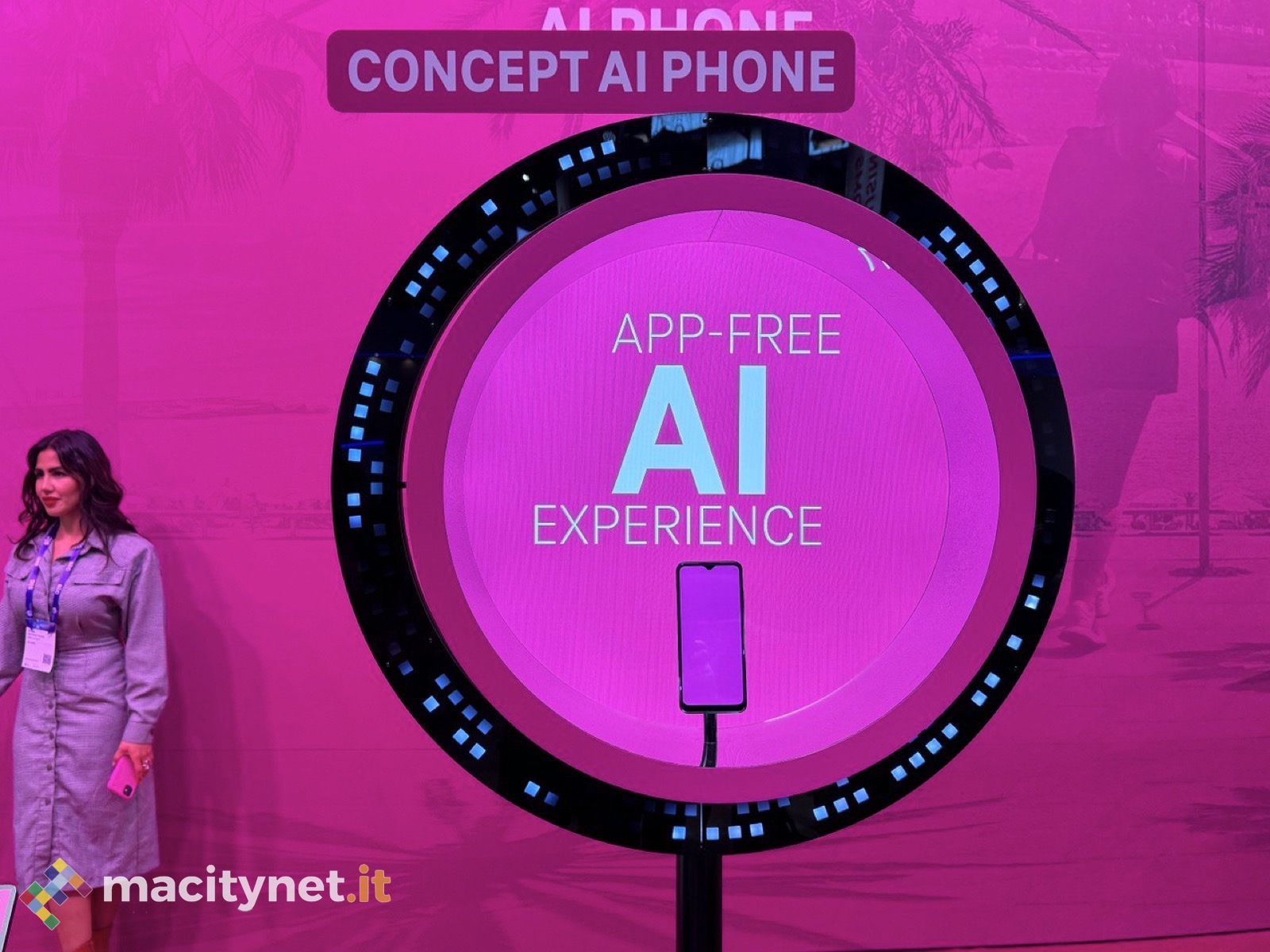 TMobile stravolge lo smartphone con AI a MWC24