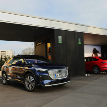 Audi, a Francoforte sesto concept di hub per ricarica ultra veloce dei veicoli