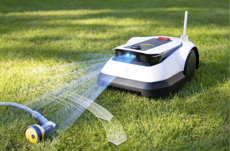 I robot tosaerba smart ECOVACS GOAT mettono su famiglia