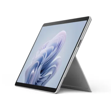 Microsoft ha presentato Surface Pro 10 e Surface Laptop 6 per aziende