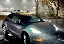 Tesla porta in ospedale il proprietario con infarto