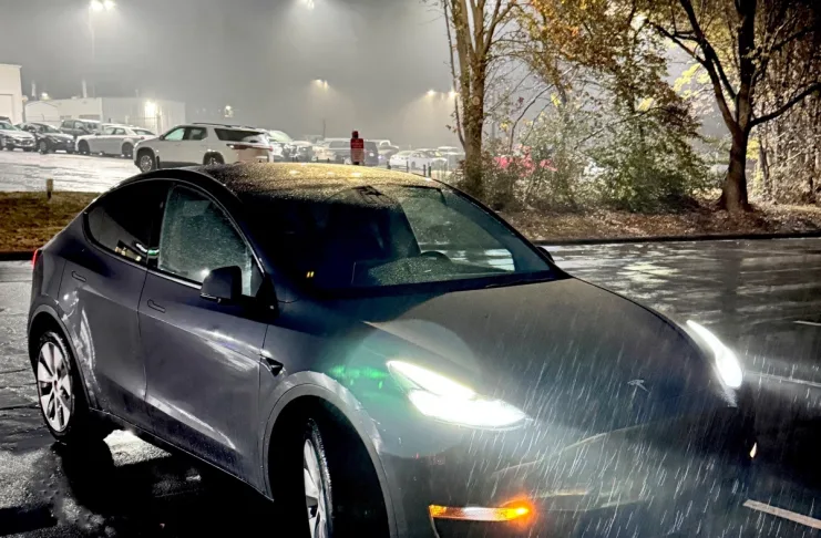 Tesla porta in ospedale il proprietario con infarto