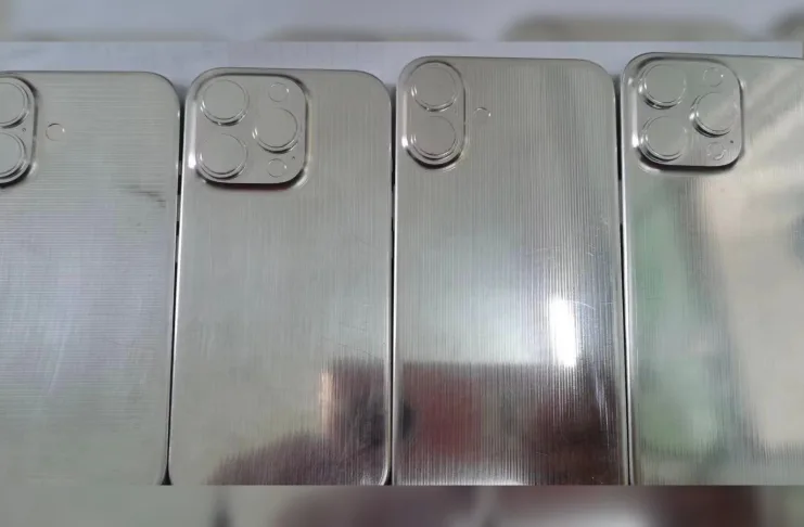 In foto i modelli non funzionanti di iPhone 16