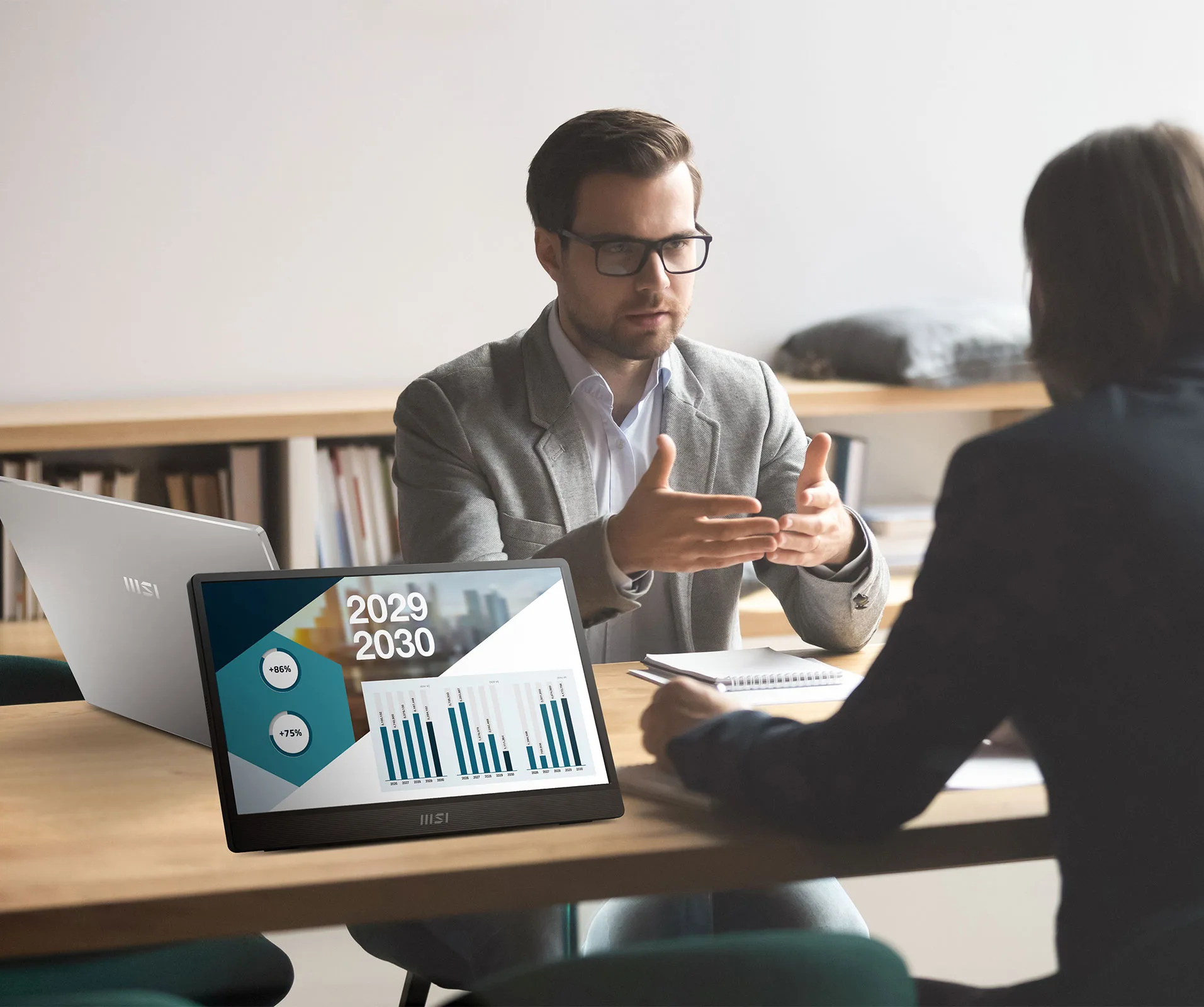 Schermo portatile MSI, 15,6 pollici di flessibilità a solo 99,99€ in offerta del giorno Schermo portatile MSI, 15,6 pollici di flessibilità a solo 99,99€ in offerta del giorno