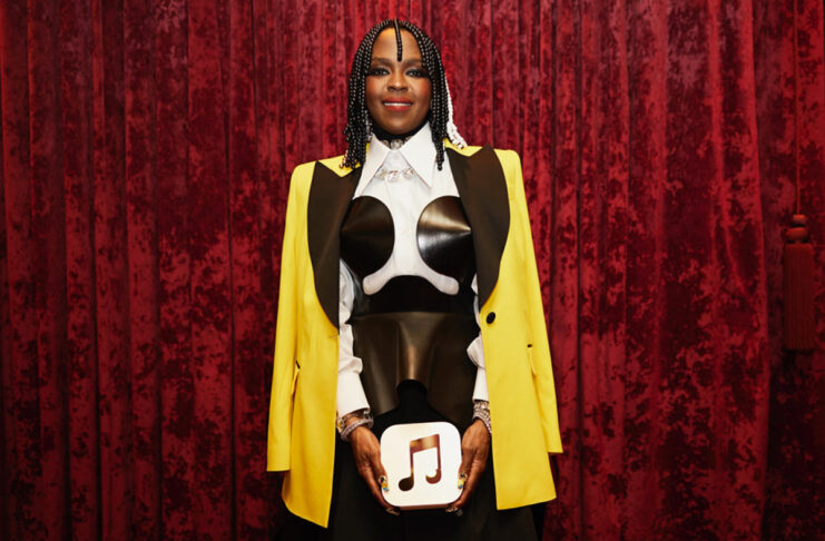 La top ten della classifica con i 100 migliori album secondo Apple