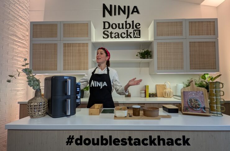 Ninja presenta la nuova Double Stack XL con uno speciale ristorante sulle rive del Tamigi