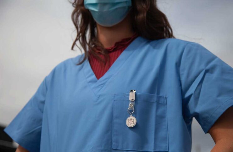 Infermieri USA protestano contro l'adozione dell'IA negli ospedali