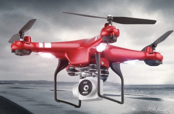 Il drone stile Phantom DJI si acquista a partire da 25 euro