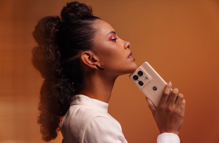 Motorola lancia il primo smartphone in lingua Ladina