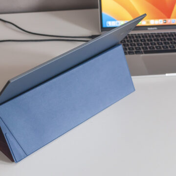 Recensione ASUS ZenScreen OLED MQ16AH, straordinario display da viaggio a cui manca solo il 4K