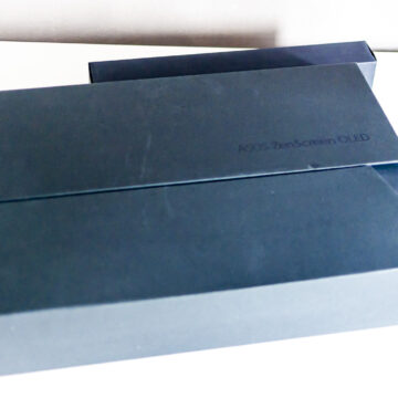 Recensione ASUS ZenScreen OLED MQ16AH, straordinario display da viaggio a cui manca solo il 4K