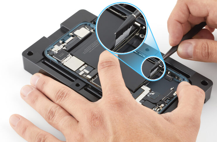 Addio batterie incollate nei futuri iPhone