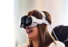 Sette mosse per il futuro, ecco la tabella di marcia AR/VR di Apple Cook, Vision Pro ti fa scendere lacrimuccia ma il prezzo non c'entra