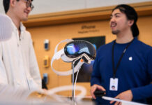 Gli USA si dimenticano dell’esistenza del Vision Pro Apple cerca una strada per Vision Pro con AI e sentimenti