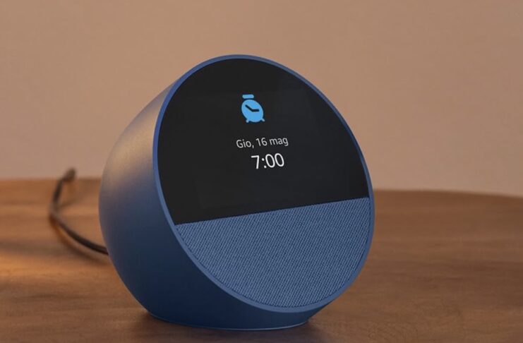 Echo Spot 2024 è lo speaker smart con Alexa e schermo