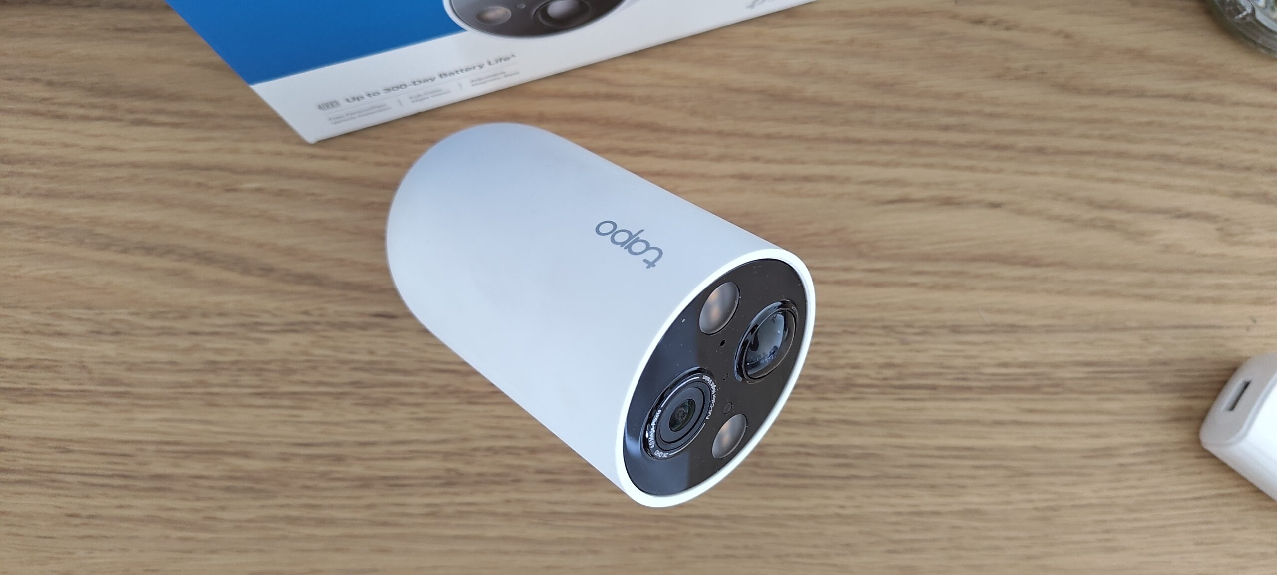 Tapo C425 Telecamera WiFi Esterna 2K (Ricondizionata) – Wireless, Batteria 10000mAh, Base Magnetica, IP66