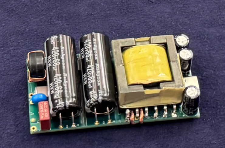 Alimentazione con USB-C per tutti dispositivi elettronici nella UE, pronti i test