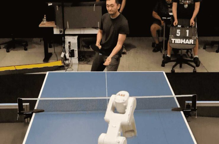 Google DeepMind, creato robot per giocare contro umani a ping-pong