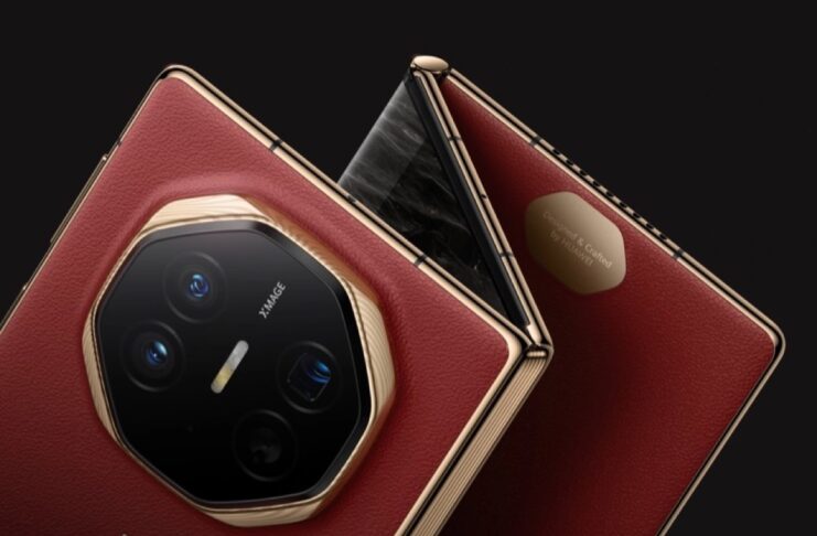 Huawei Mate XT con triplo schermo segna record di preordini