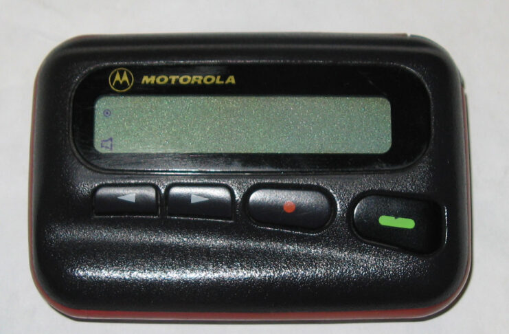 Migliaia di membri di Hezbollah feriti dall’esplosione simultanea dei loro cercapersone