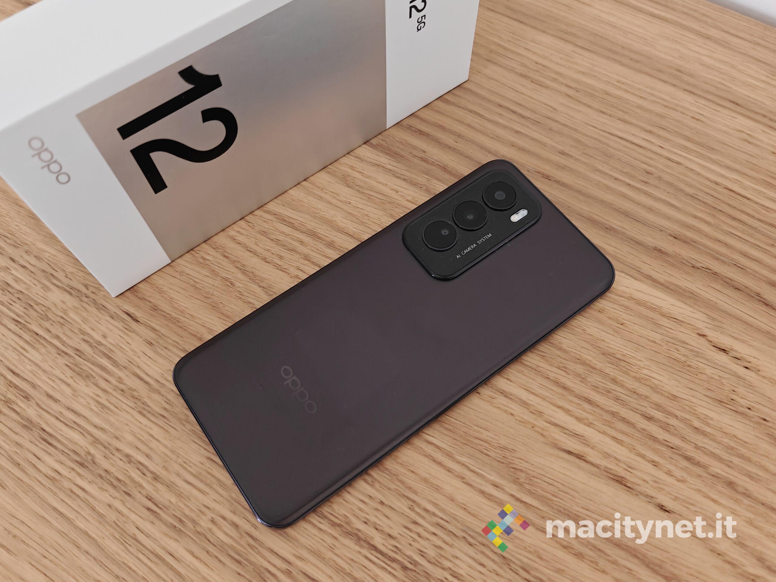 In prova OPPO Reno 12, leggero e al giusto prezzo - macitynet.it In prova OPPO Reno 12, leggero e al giusto prezzo - macitynet.it