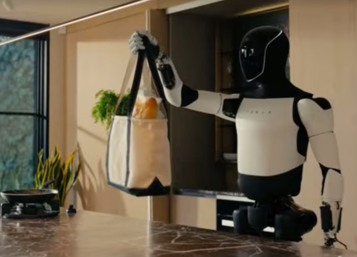 Per Elon Musk Tesla Optimus sarà il prodotto più grande di sempre Per Elon Musk Tesla Optimus sarà il prodotto più grande di sempre