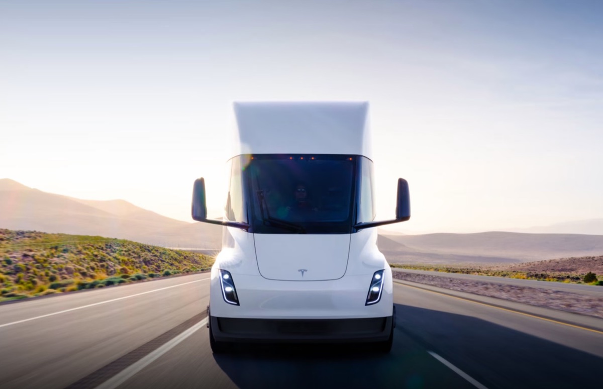 Per Elon Musk con Tesla Semi i camion diesel saranno spacciati - macitynet.it Per Elon Musk con Tesla Semi i camion diesel saranno spacciati - macitynet.it