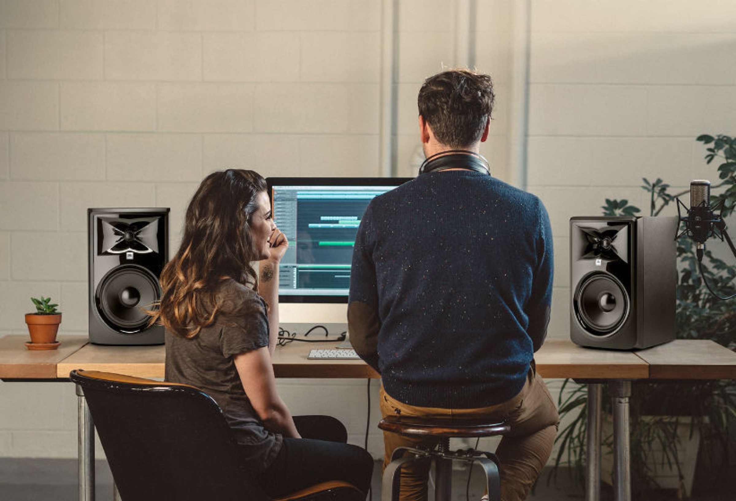 I migliori monitor da studio da mettere sulla scrivania - macitynet.it I migliori monitor da studio da mettere sulla scrivania - macitynet.it