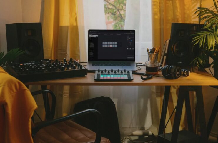 Coi monitor da studio ADAM Audio T5V lavorate bene anche in ambienti difficili - macitynet.it