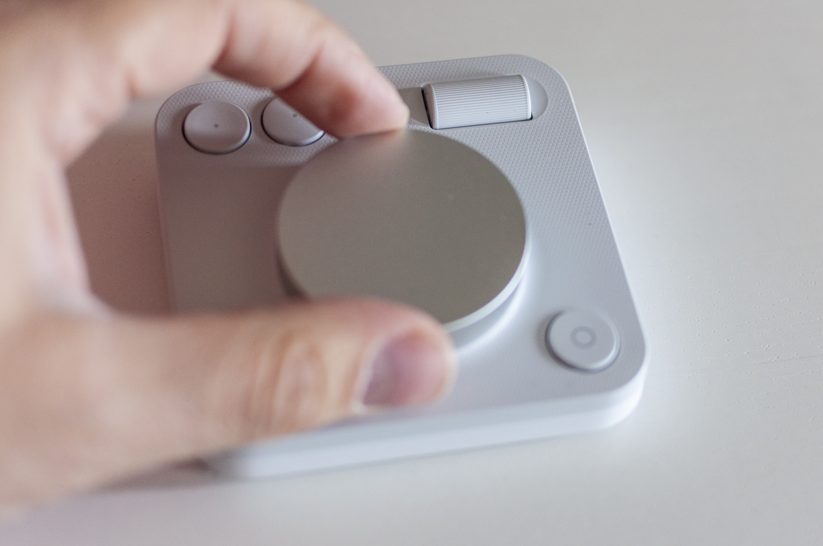 Recensione Logitech MX Creative Console, velcizzare il lavoro è semplice come premere un pulsante - macitynet.it Recensione Logitech MX Creative Console, velcizzare il lavoro è semplice come premere un pulsante - macitynet.it