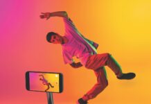 Il supporto iPhone motorizzato Belkin a metà prezzo, solo 99,99€ Il supporto Belkin che non vi perde mai di vista, perfetto - macitynet.it