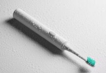 T300, lo spazzolino da denti sonico in offerta a soli 17 € T300, lo spazzolino da denti sonico in offerta a soli 17 € - macitynet.it