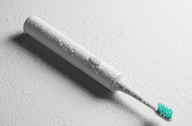 T300, lo spazzolino da denti sonico in offerta a soli 17 € - macitynet.it