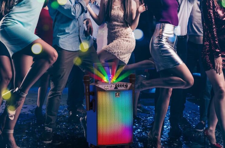 TONOR K20, impianto karaoke portatile con audio HD e Luci LED - macitynet.it