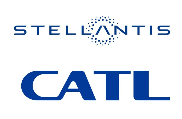 Stellantis e Catl, una joint venture per batterie LFP su larga scala - macitynet.it