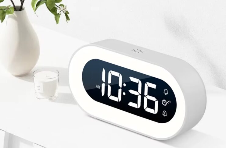La sveglia definitiva per il comodino in offerta a soli 15 € - macitynet.it